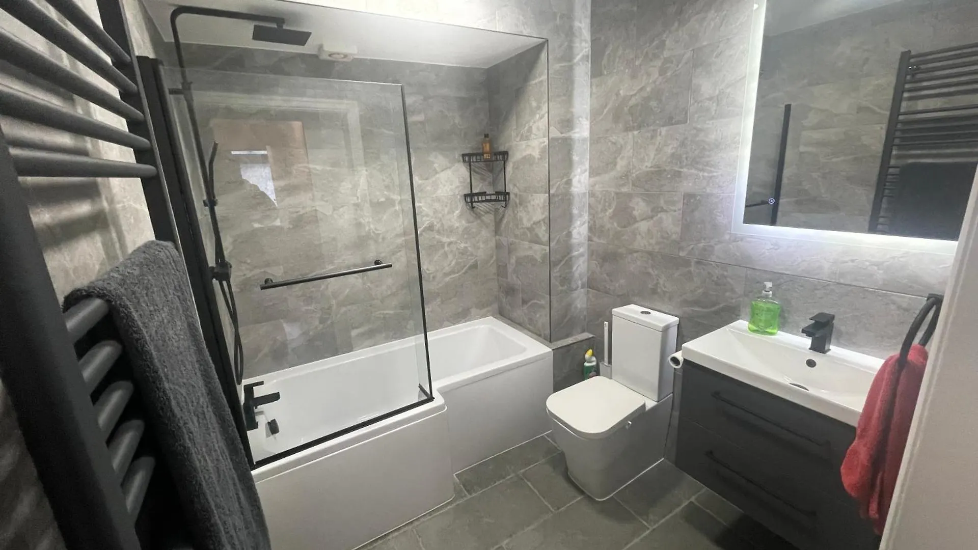 Garden Apartment Near Heathrow Airport And Elizabeth Line Train Station Hayes (Greater London)